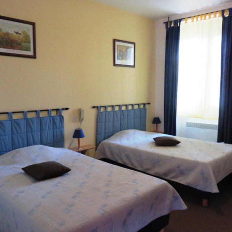 Le Relais Du Pont De Rhodes Hotel Frayssinet Habitación foto