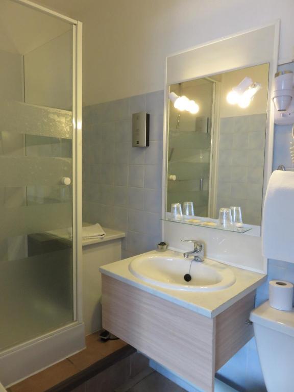 Le Relais Du Pont De Rhodes Hotel Frayssinet Habitación foto
