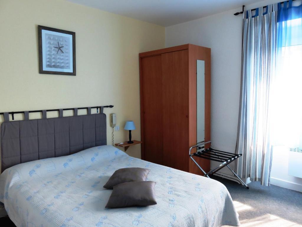 Le Relais Du Pont De Rhodes Hotel Frayssinet Habitación foto